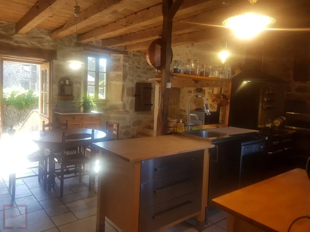 HOUSE QUIET AREA