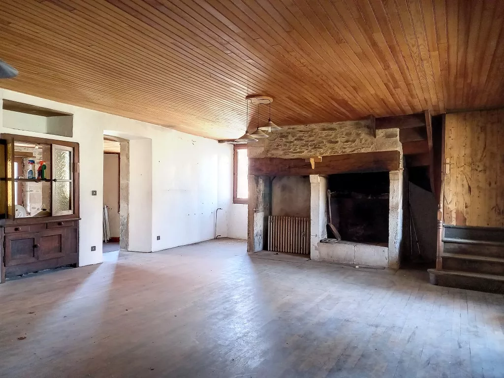 Maison de bourg en pierre