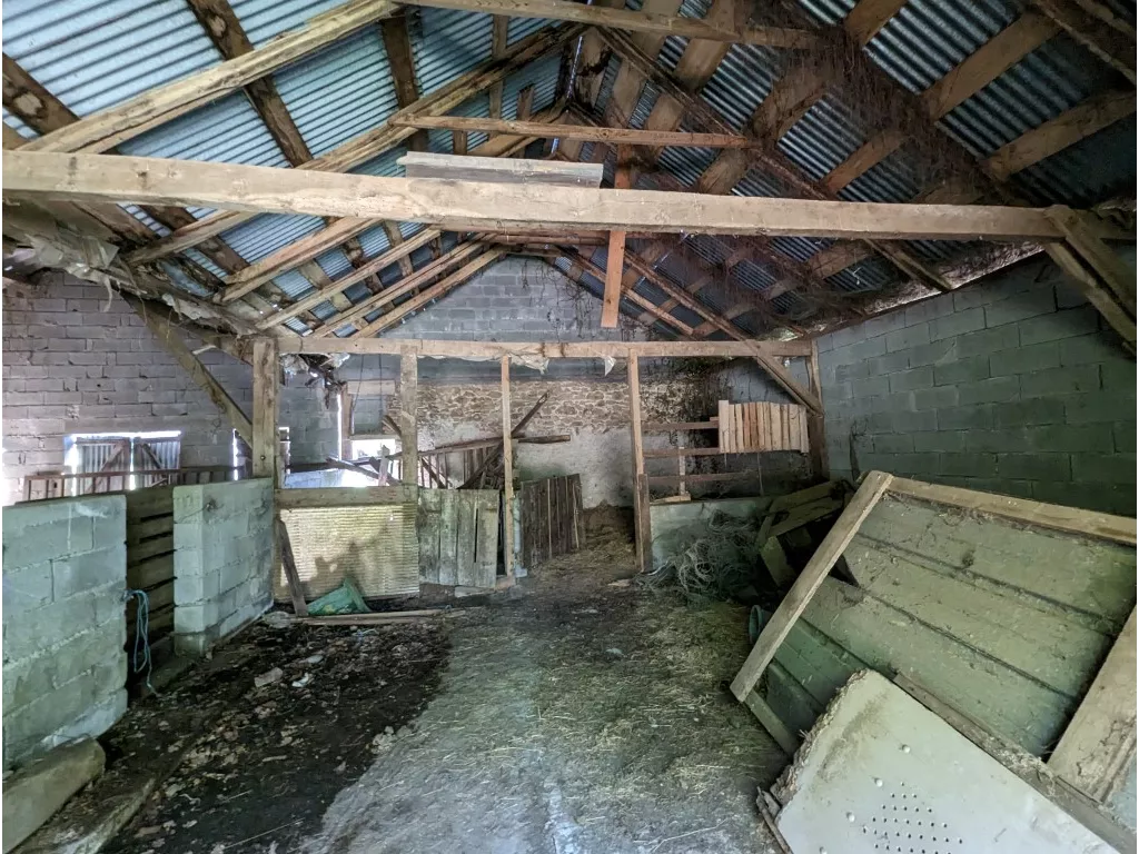 BARN NEAR ARGENTAT