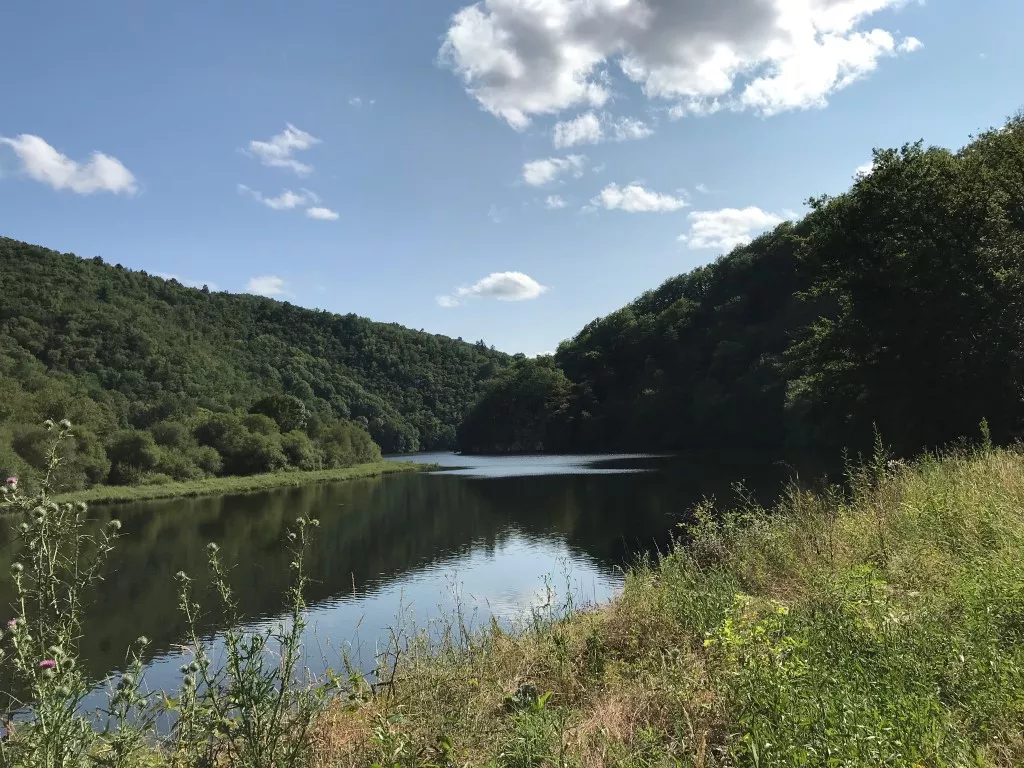 Joli terrain constructible au bord de la Dordogne