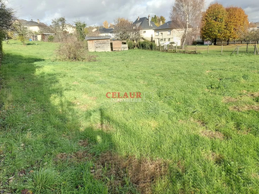 Terrain constructible proche des commodit&eacute;s