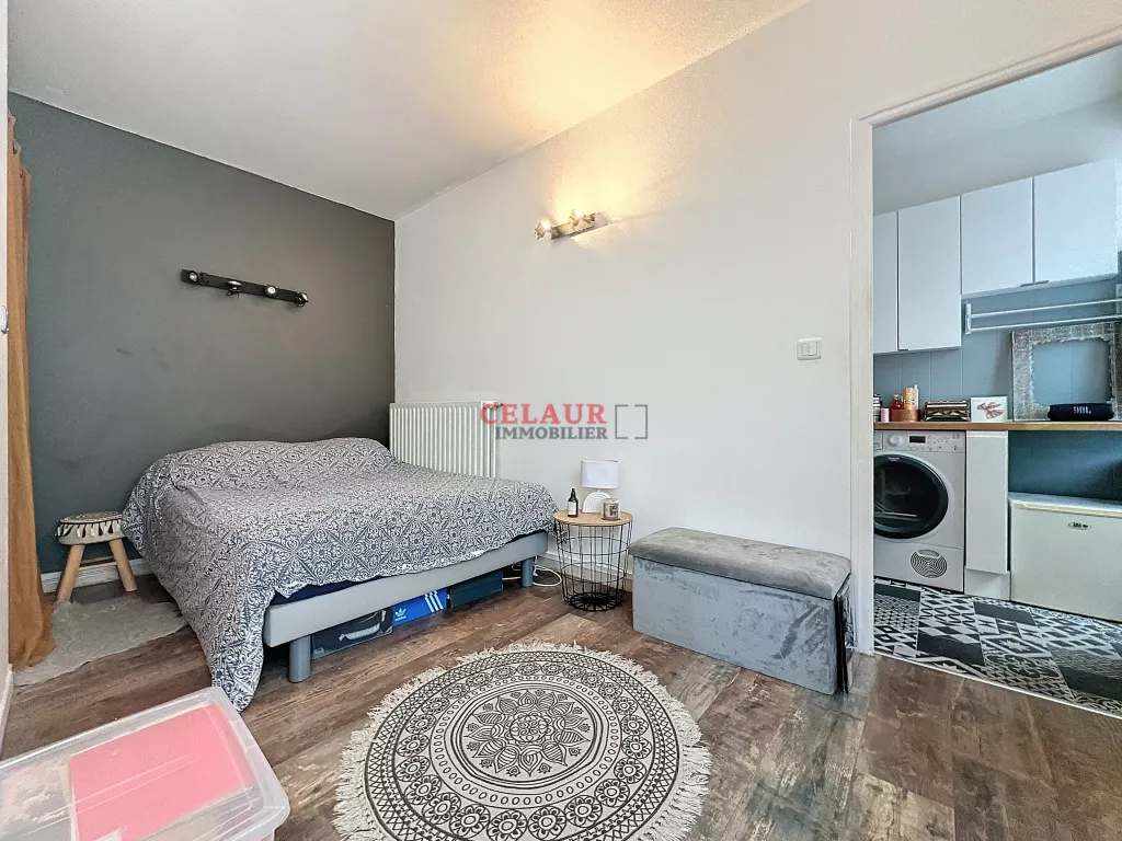 SUPERBE MAISON DE VILLE EN PIERRE RENOVEE