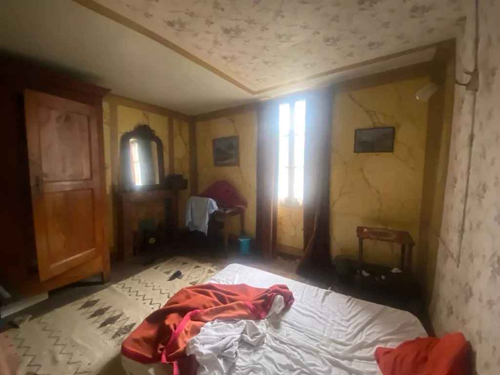 MAISON DE VILLE A RESTAURER