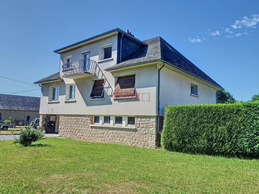 GRANDE MAISON FAMILIALE