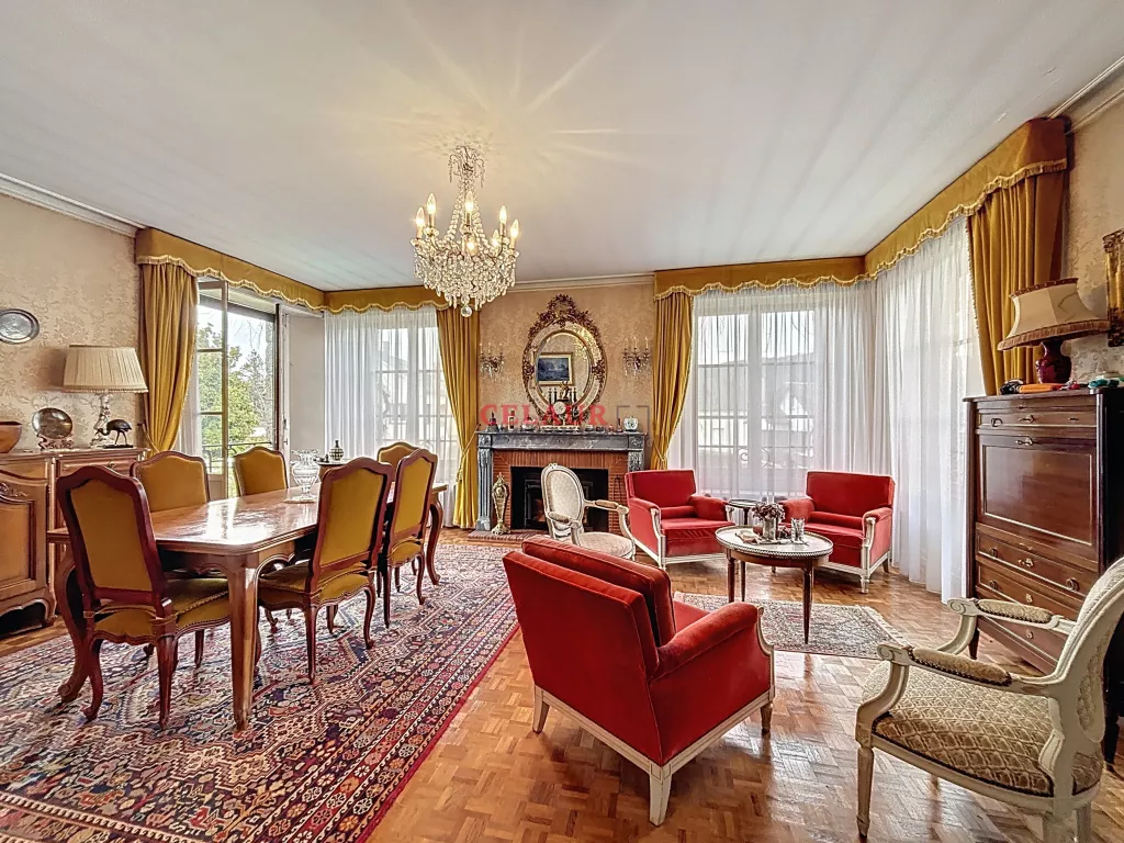 MAISON BOURGEOISE CENTRE D'ARGENTAT