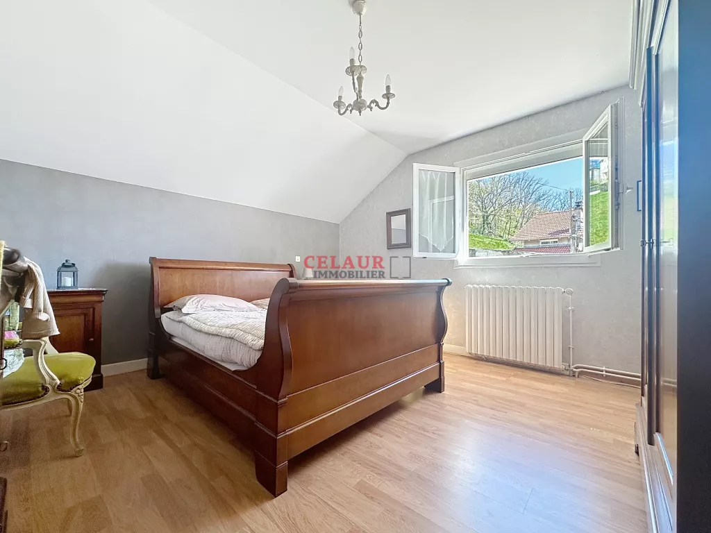 MAISON CL&Eacute; EN MAIN DANS UNE IMPASSE