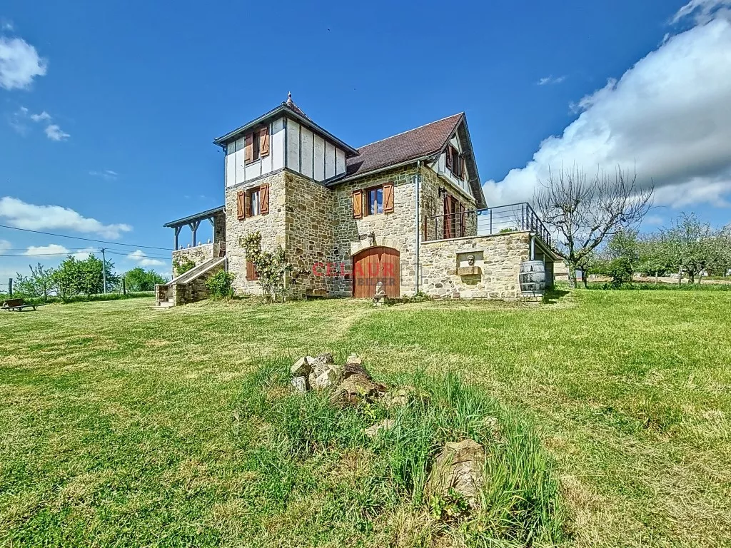 maison de caract&egrave;re avec vue imprenable sur la vall&eacute;e de la Dordogne
