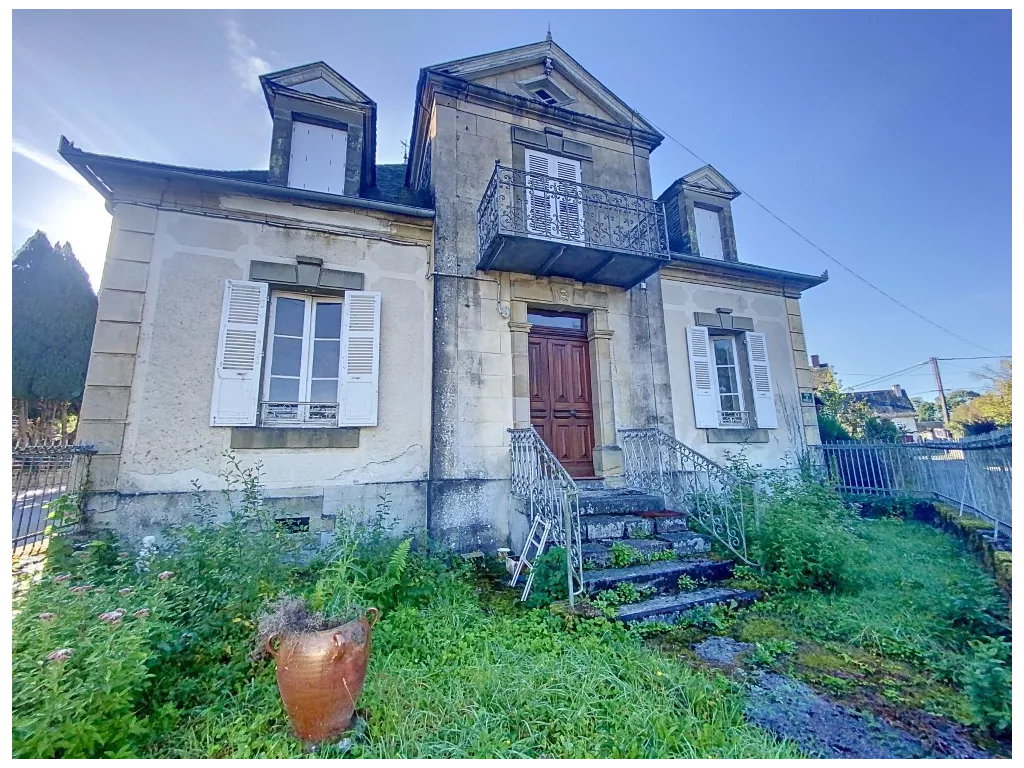 MAISON DE CARACT&Egrave;RE &Agrave; R&Eacute;NOVER