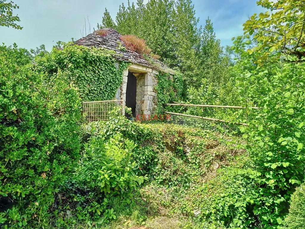Villa en pierres s&egrave;ches avec vue panoramique .