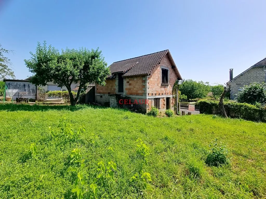 BATISSE AVEC 600M&sup2; DE TERRAIN