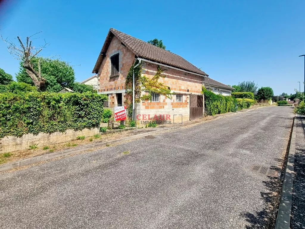 BATISSE AVEC 600M&sup2; DE TERRAIN