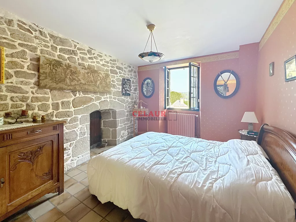 MAISON DE CARACT&Egrave;RE SUR PARC D'UN HECTARE