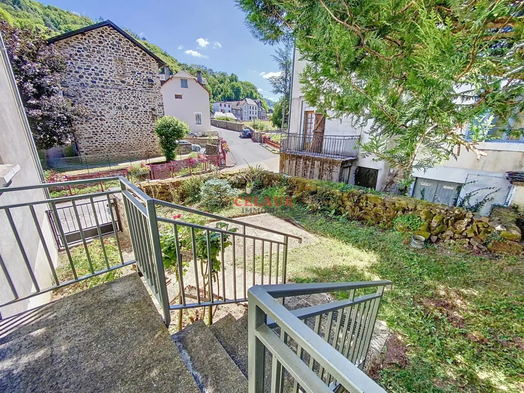 MAISON 102 M2 &Agrave; DEUX PAS DU BOURG DE LAGUENNE