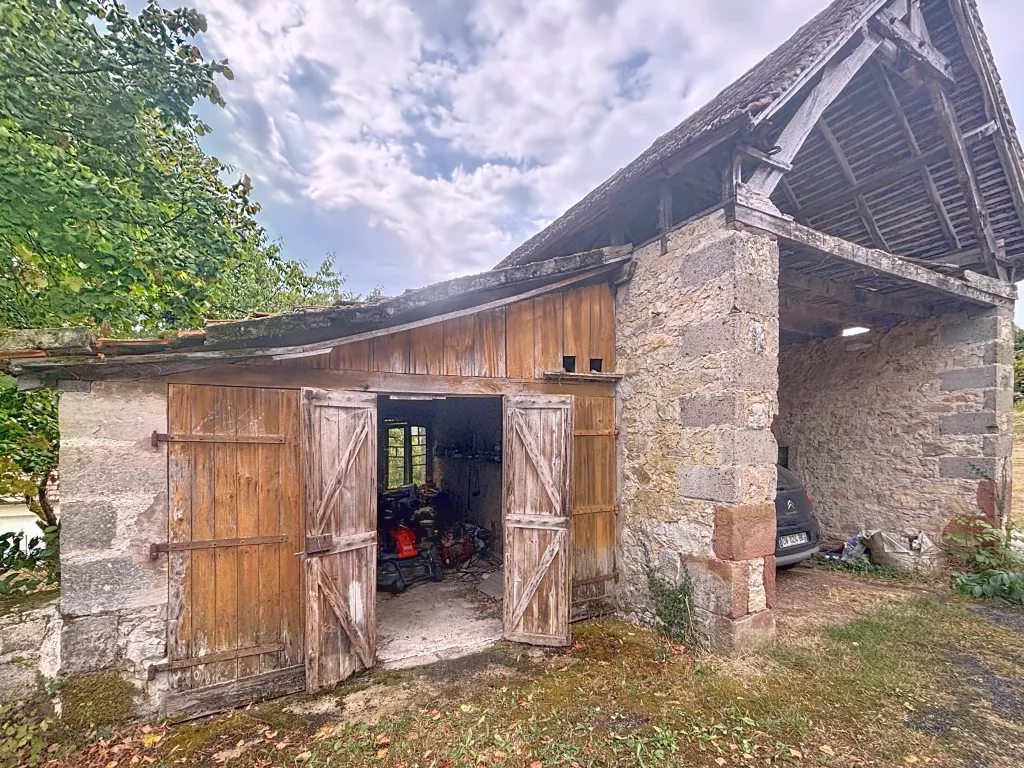 Ensemble en pierre avec vue