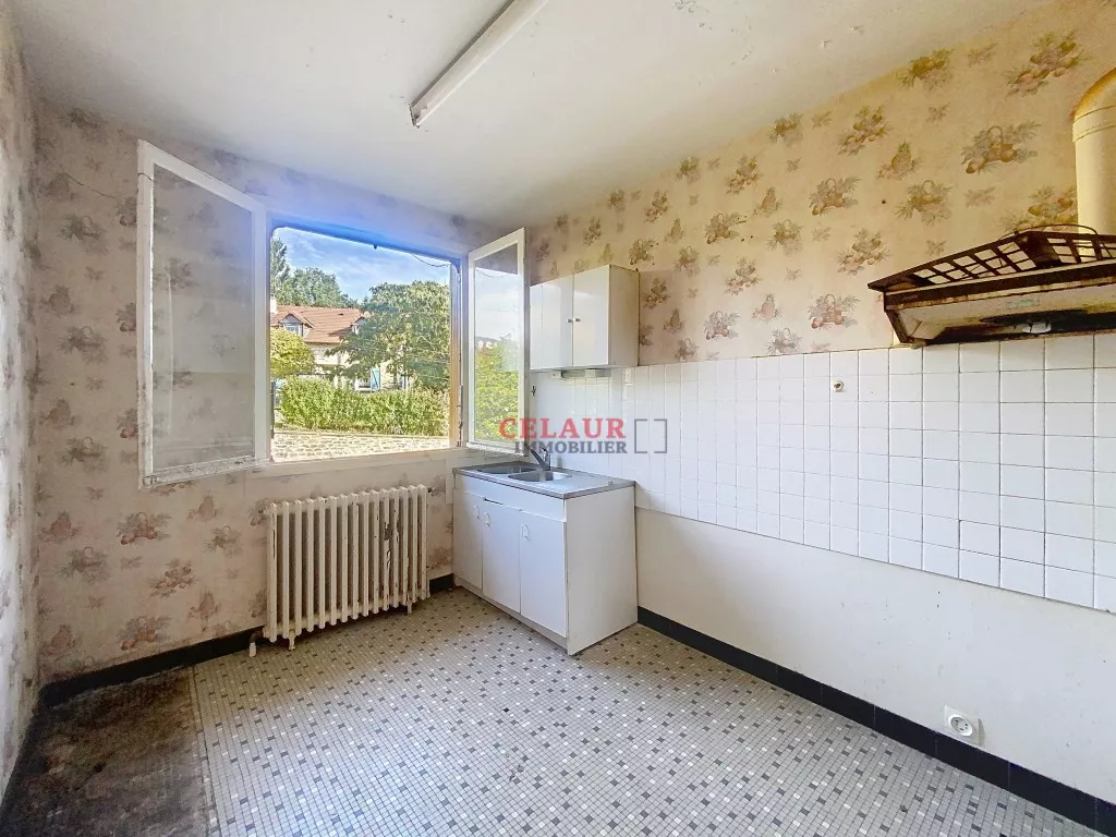 MAISON &Agrave; R&Eacute;NOVER  AVEC VUE SUR LA VALL&Eacute;E