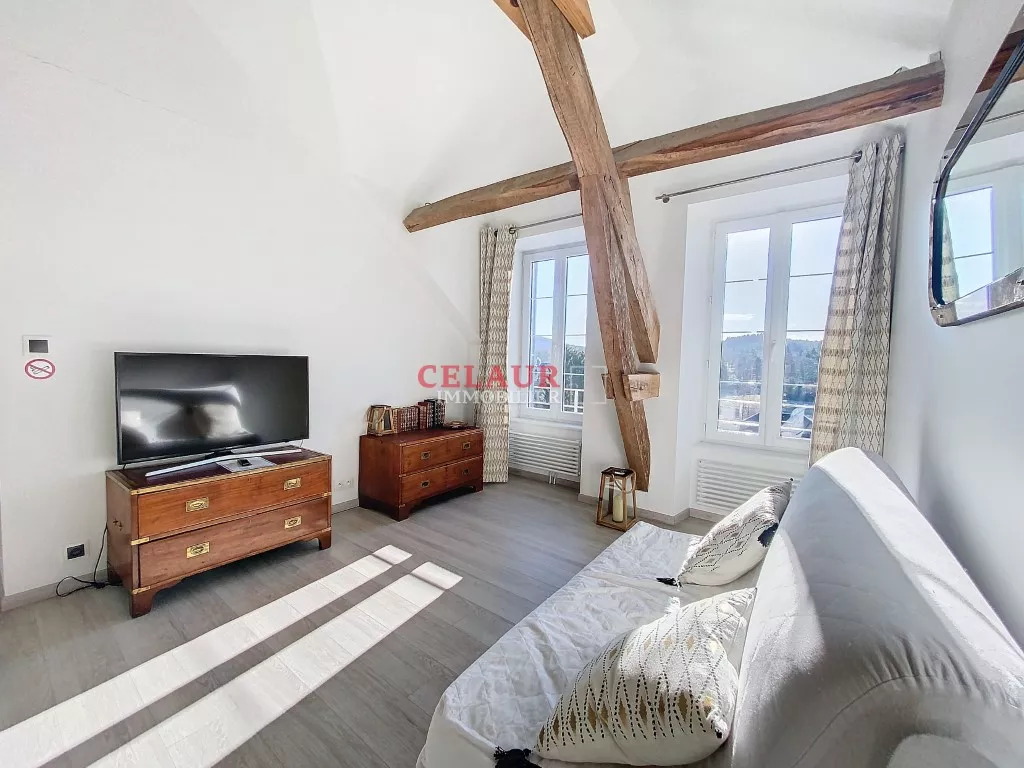 MAISON ENTIEREMENT RENOVEE