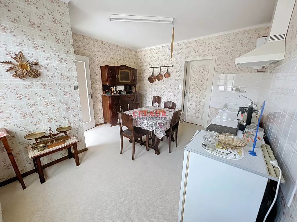 MAISON FAMILIALE &Agrave; LAGUENNE