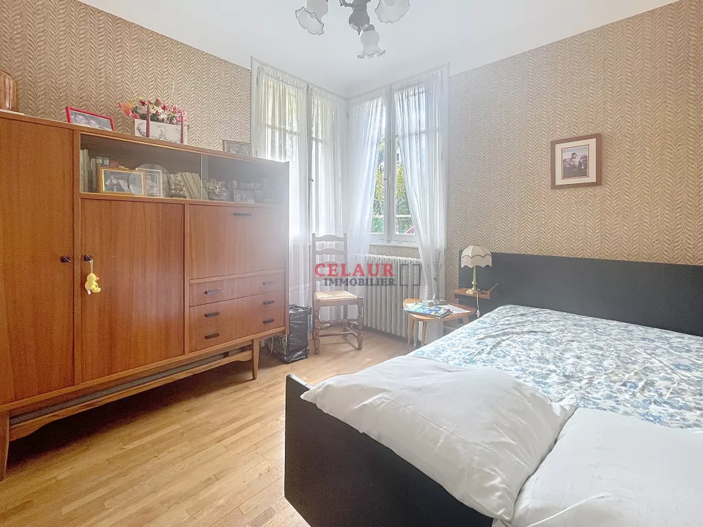 MAISON FAMILIALE &Agrave; LAGUENNE