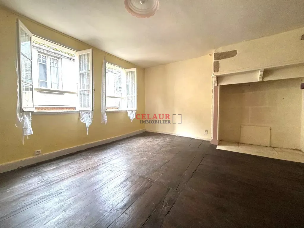 PETITE MAISON DE VILLE