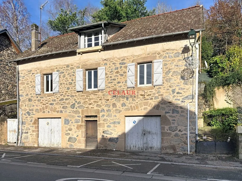 MAISON AVEC 2 APPARTEMENTS JARDIN GARAGES