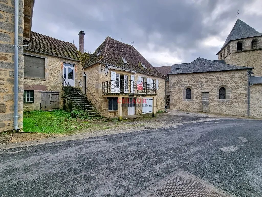 Ensemble immobilier en pierres