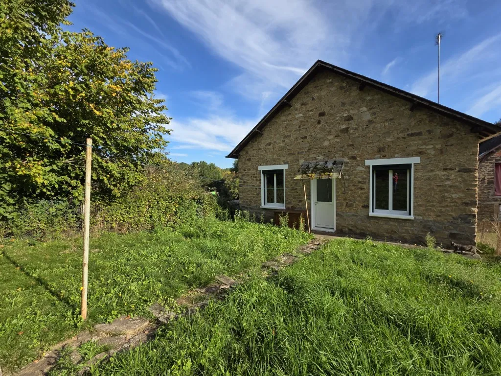MAISON DE BOURG AVEC JARDIN