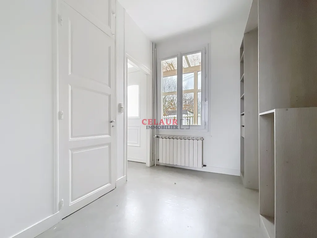 MAISON DE CARACT&Egrave;RE AVEC VUE