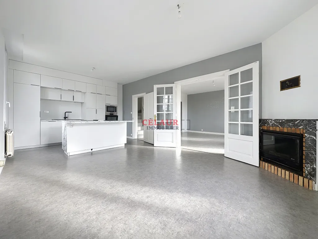 MAISON DE CARACT&Egrave;RE AVEC VUE