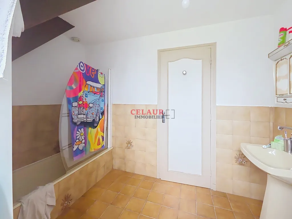 Maison de 6 pi&egrave;ces de 186 m&sup2; &agrave; Lubersac