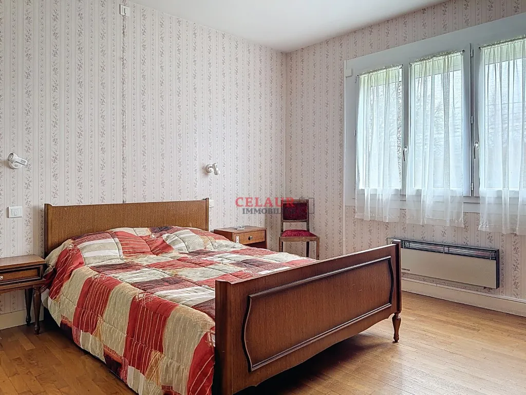 Maison familiale dans un environnement paisible