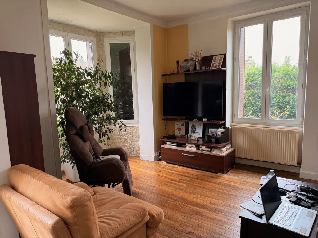 MAISON FAMILIALE