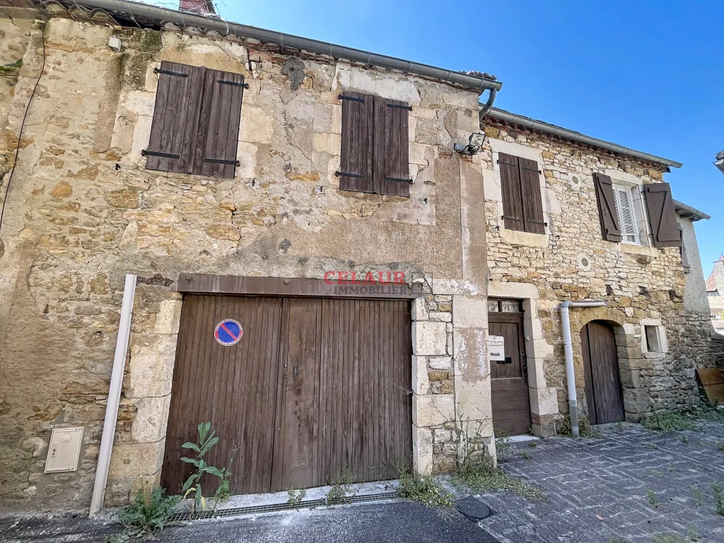 Maison de caract&egrave;re  en pierre &agrave; r&eacute;nover