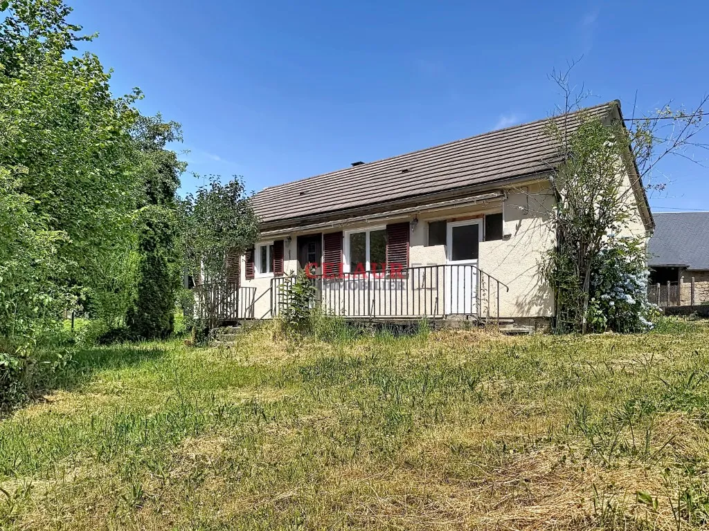 Maison avec d&eacute;pendance, proche Lac de Marcillac