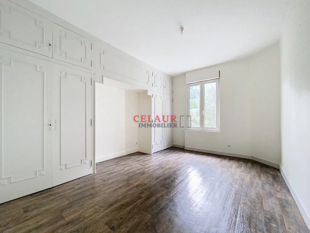 APPARTEMENT T4 AVEC GARAGE