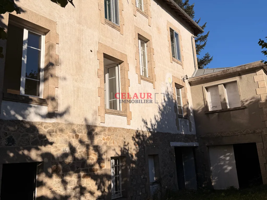 Maison bourgeoise en plein centre